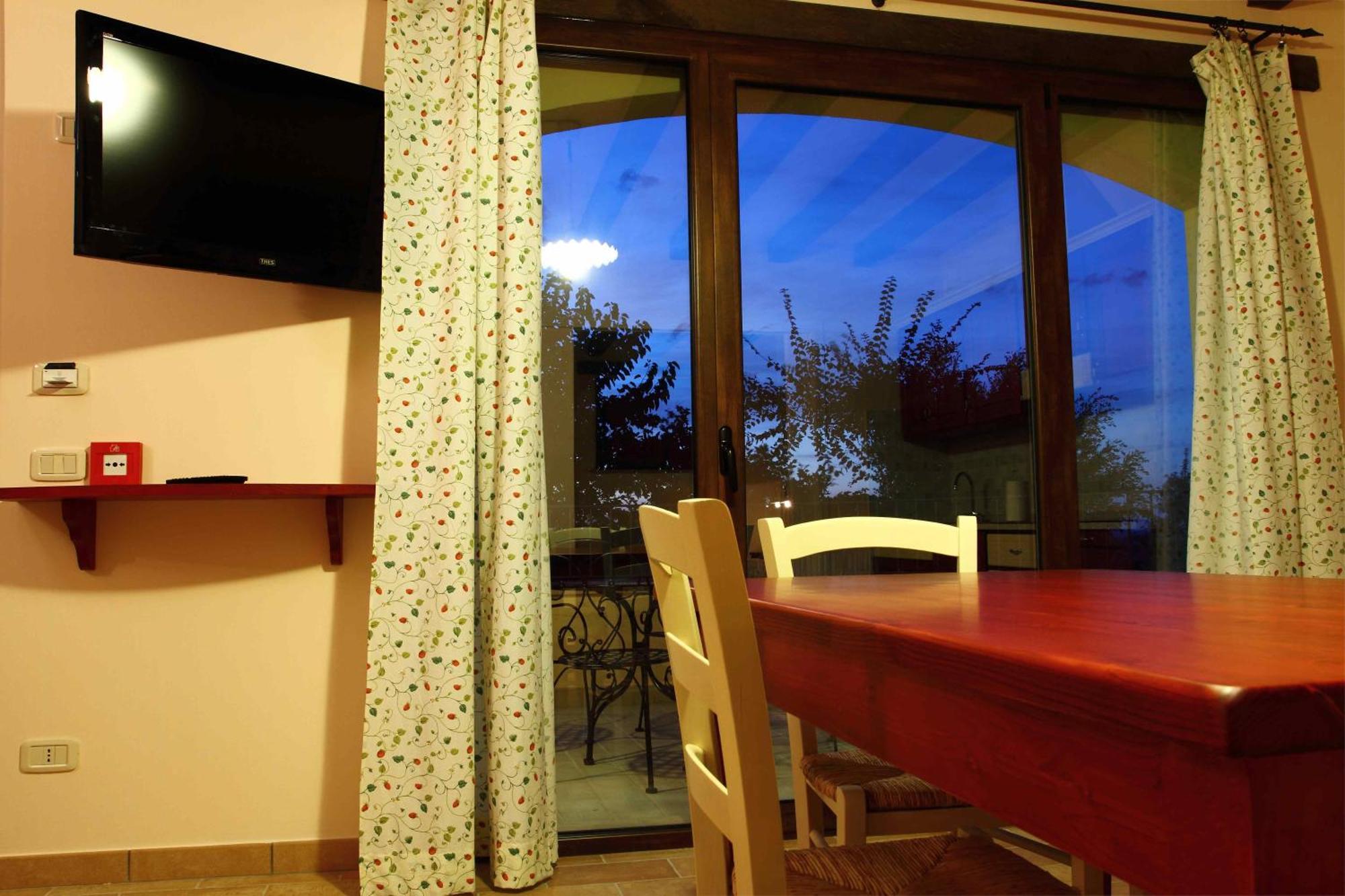 Cadabo Villa Montecarotto Bagian luar foto