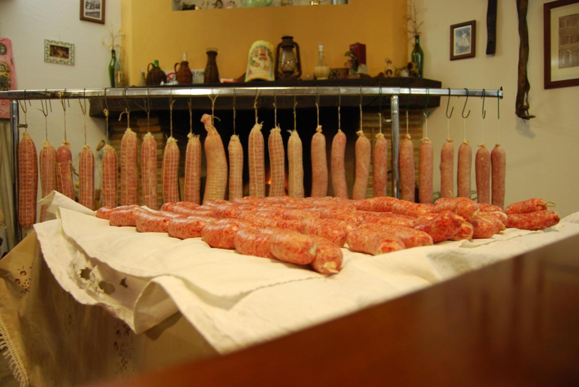 Cadabo Villa Montecarotto Bagian luar foto